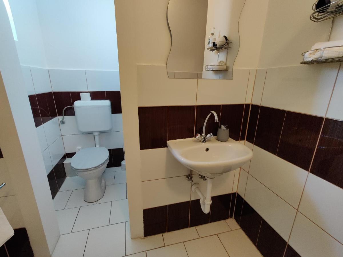 Katalin Apartmanhaz 미슈콜츠 외부 사진