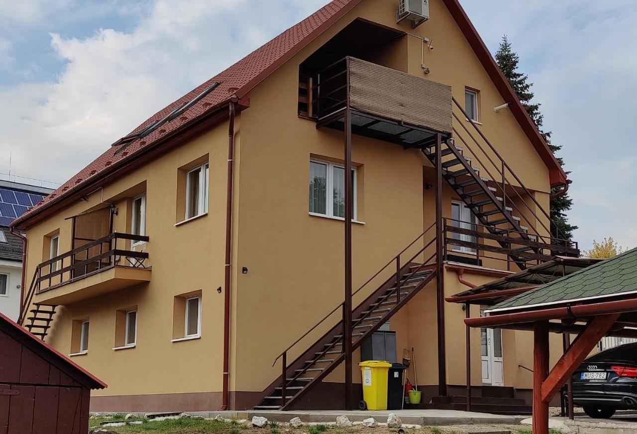 Katalin Apartmanhaz 미슈콜츠 외부 사진
